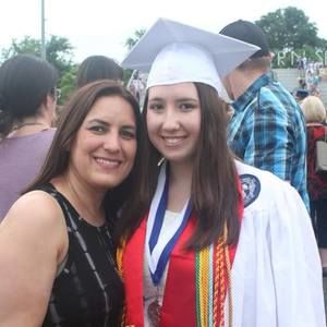 Meet your Posher, Elise